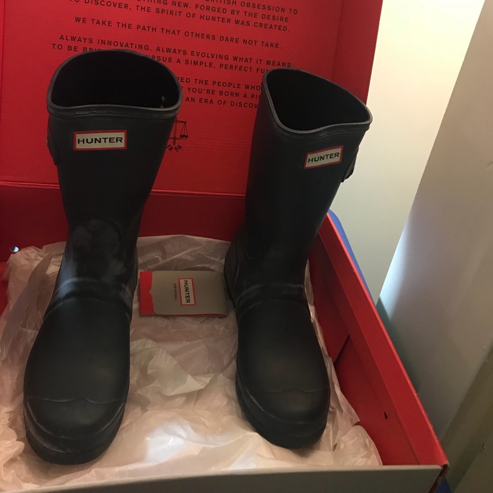 Short Hunter Rain Boots size 8